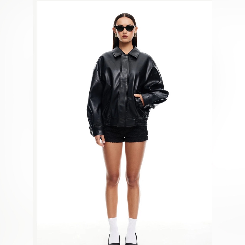 KENNY BOMBER
JET BLACK Lioness